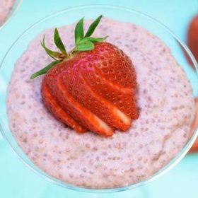 Chia-Pudding-Dâu